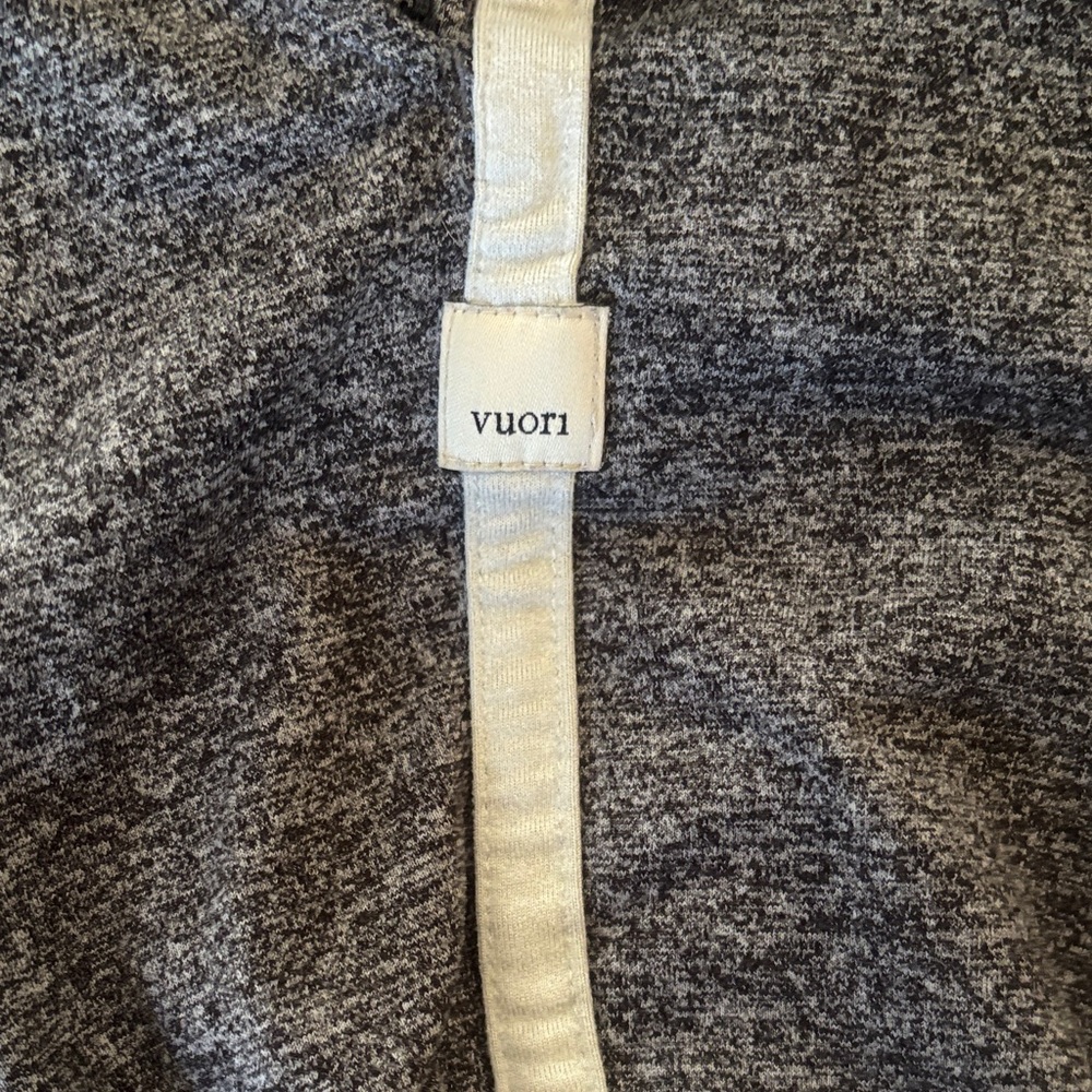 Vuori Performance Jogger in Charcoal with Side Stripe - Picture 4 of 5